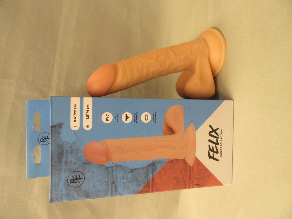 Plaatje van Real Fantasy - Felix Realistische Dildo Met Balzak 17.5 cm