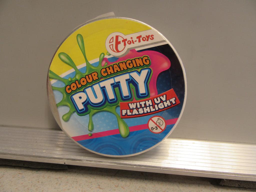 Plaatje van Toi-Toys International - Colour Changing Putty 